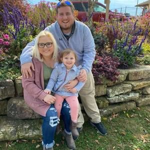 Meet your Posher, Caitlin